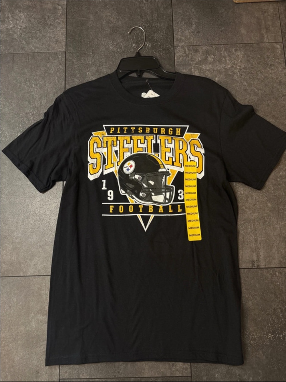 Steelers Tee - Men's medium